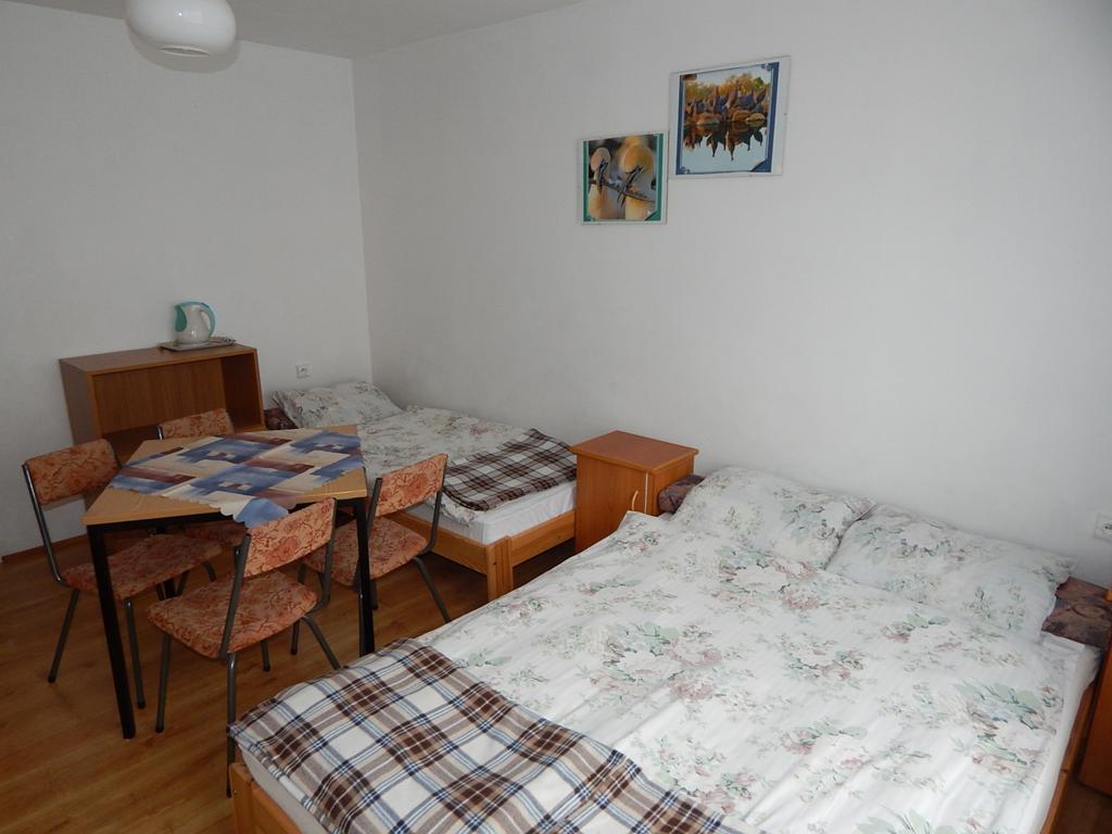 Apartament I Pokoje Aura Dom Wczasowy Darlowko Cameră foto