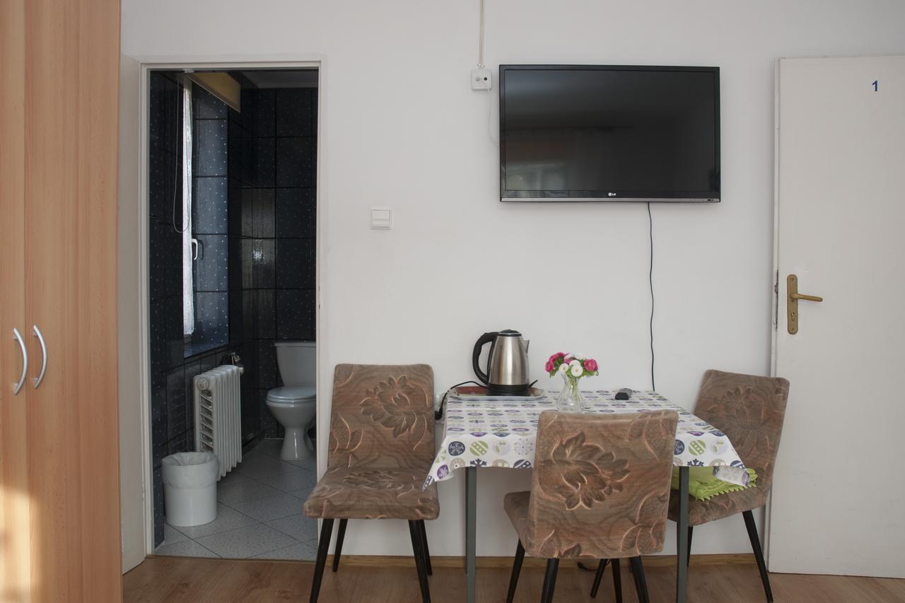 Apartament I Pokoje Aura Dom Wczasowy Darlowko Exterior foto